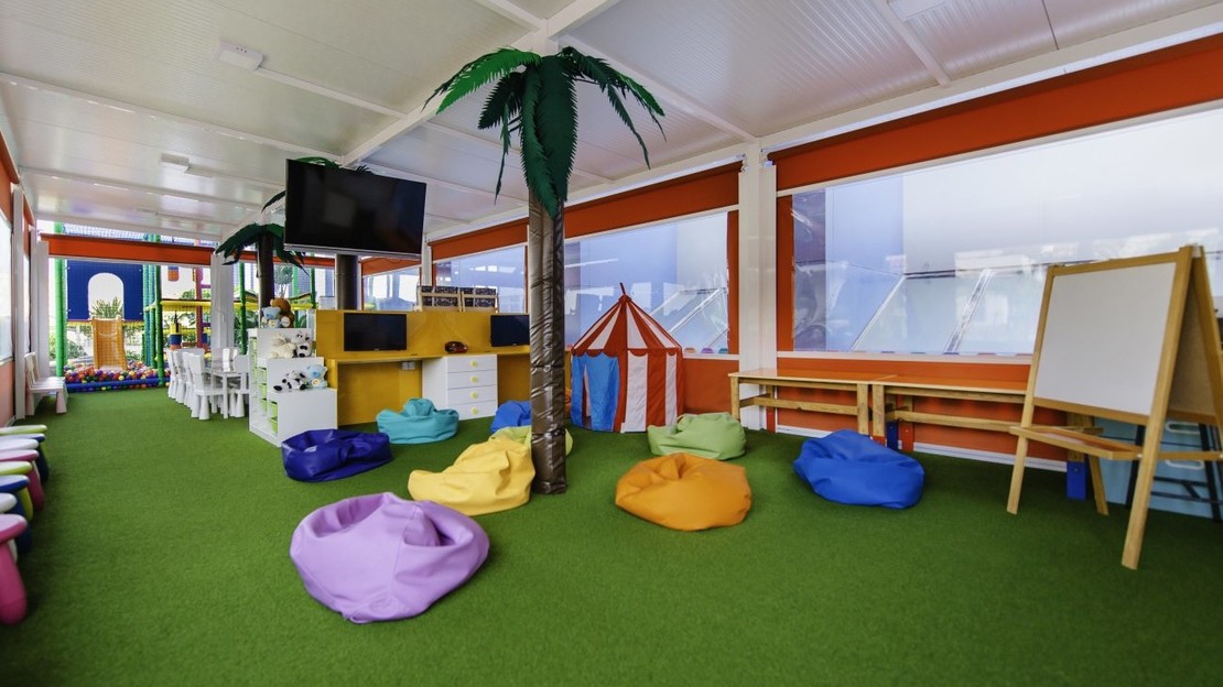 Paradise Park Fun Lifestyle Hotel